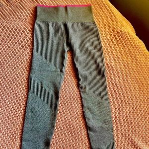 Like New Athletic Leggings